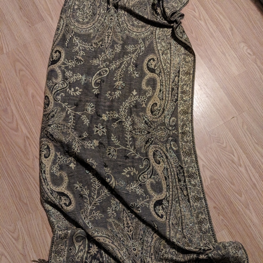 Scarf - Picture 2 of 2